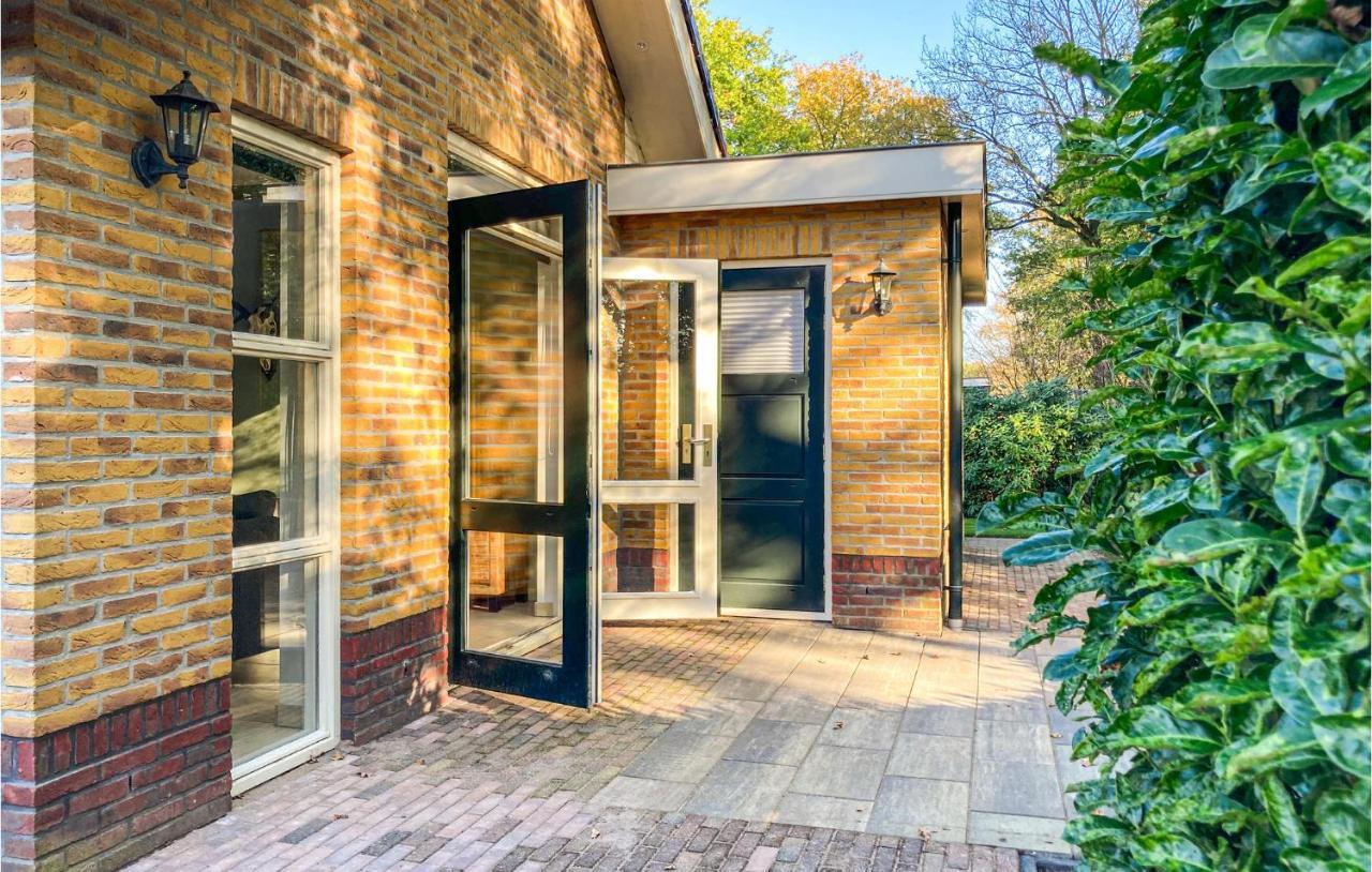 Nice Home In Putten With Kitchen Eksteriør billede